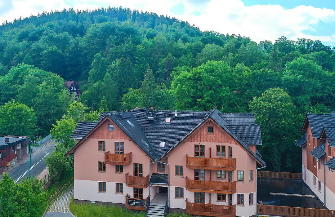 Karpacz4you NAD ŁOMNICZKĄ Apartament przy Deptaku 9,7 - GARAŻ - Wiosna w Górach !!!-1