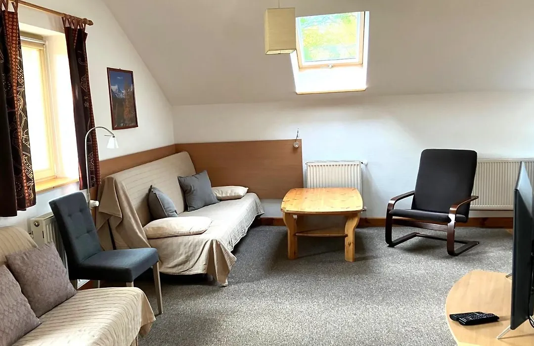 Apartament przestronny w Karpaczu, cisza, duży ogród, parking, balkon lub taras, zieleń, sklep 5min-1