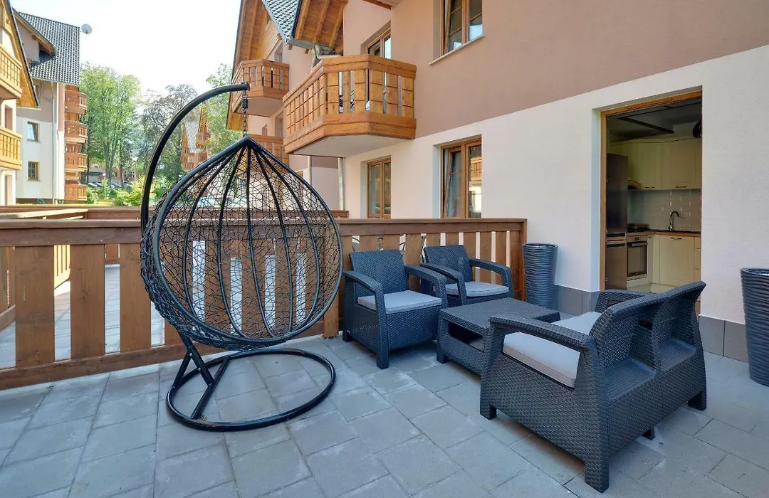 Eleganckie i Stylowe Apartamenty Sun Seasons 24 w Karpaczu z Parkingiem by Noclegi Renters-1