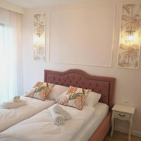 Apartament Przy Stoku In The Jungle Karpatia Resort-2
