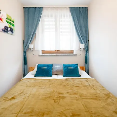 Apartament Szept Lasu - z prywatnym parkingiem - Space Apart-2