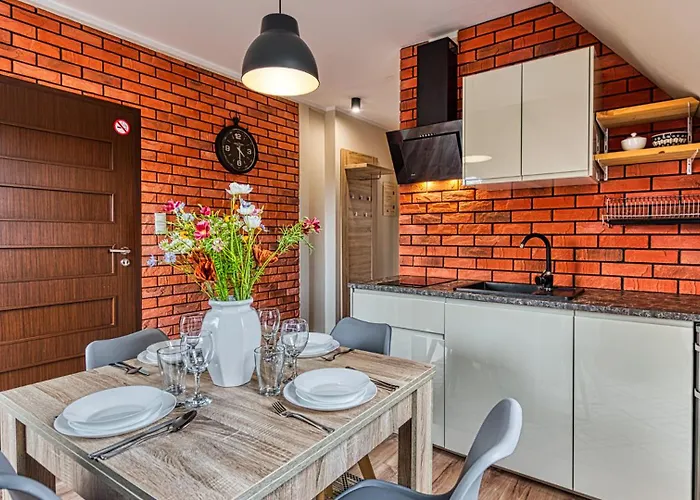 ROYAL APARTS Villa Vika Apartamenty Górskie z ogrodem Karpacz