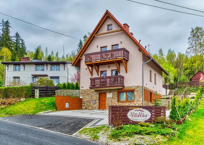 ROYAL APARTS Villa Vika Apartamenty Górskie z ogrodem Karpacz