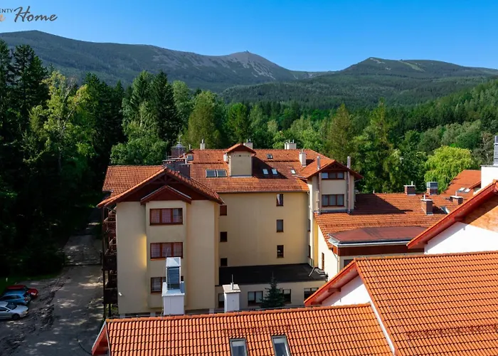 Wonder Home - Apartament Cud Malina z kominkiem, klimatyzacją i widokiem na Karkonosze, blisko centrum, stoku, restauracji, aquaparku Karpacz