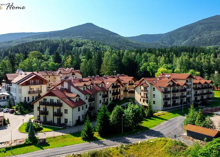 Wonder Home - Apartament Cud Malina z kominkiem, klimatyzacją i widokiem na Karkonosze, blisko centrum, stoku, restauracji, aquaparku Karpacz