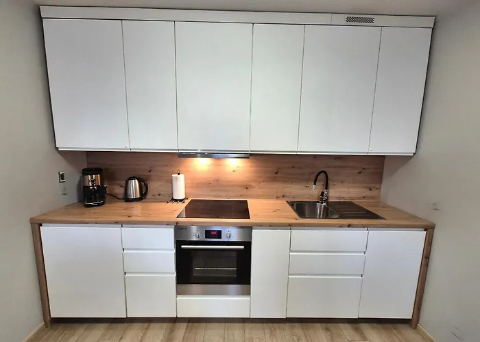 Apartamenty Sun&Fun Royal w otoczeniu zieleni blisko dworca PKP i sklepów Karpacz