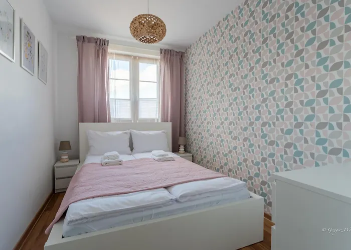 Apartament Górska Przystań - blisko dworca PKP, w spokojnej okolicy by Apartamenty w Karkonoszach Karpacz