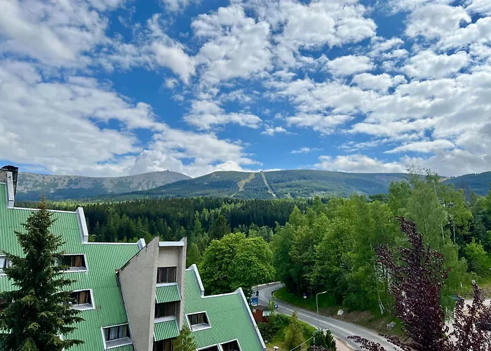 Przycup w Karkonoszach Apartamenty - Za oknem Góry! - Dwupoziomowy apartament Strażacka 2 Apartament z widokiem na góry z parkingiem Apartament przy Wyciągu oraz przy Szlakach Turystycznych Karpacz