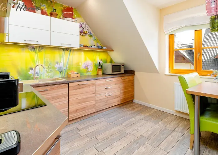 Wonder Home - Domki górskie z kominkami na kameralnym osiedlu - plac zabaw na terenie kompleksu Karpacz