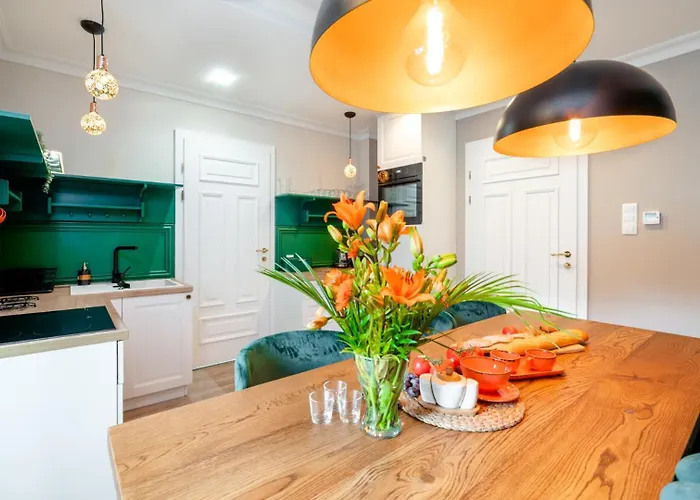 Royal Green - apartament z widokiem na góry i deptak, blisko szlaków turystycznych i restauracji, parking w garażu w cenie! Karpacz